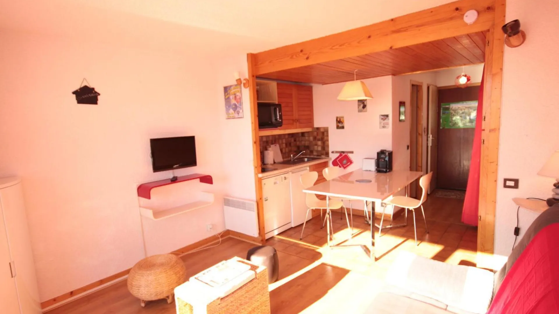 Les Saisies - Studio-Cabine Avec Balcon Sud Et Casier A Skis - Fr-1-293-157